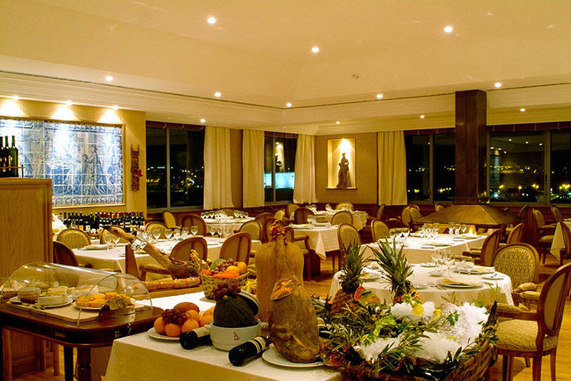 Hotel Real Oeiras Paco de Arcos Restaurant photo